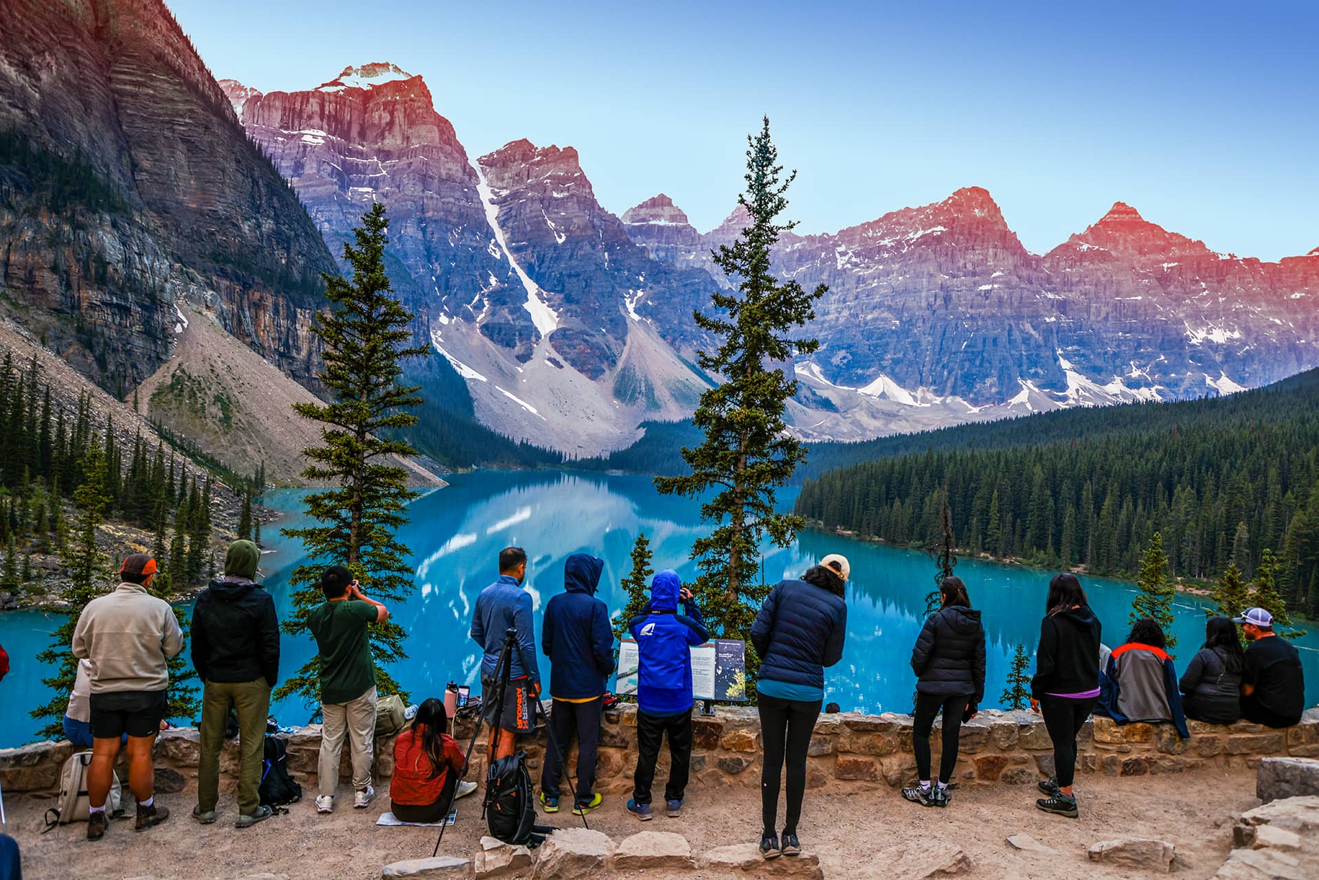 Summer Moraine Lake sunrise